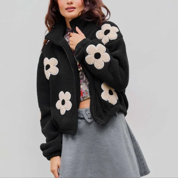 Cider Black Floral Print Polar Fleece Teddy Zip Up Jacket - Picture 2 of 9